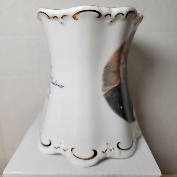 VINTAGE 1986 Fine Bone China Tea Cup Commem. Marriage of Fergie & Prince Andrew - Picture 4 of 8